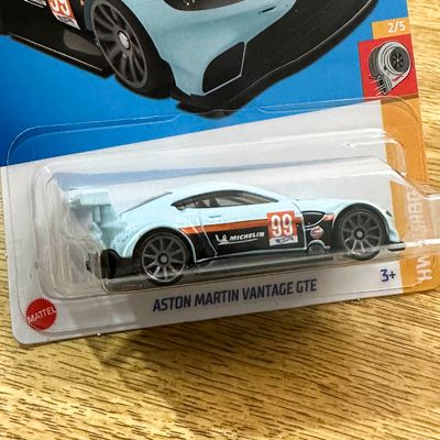 Aston Martin Vantage GTE - Hot Wheels